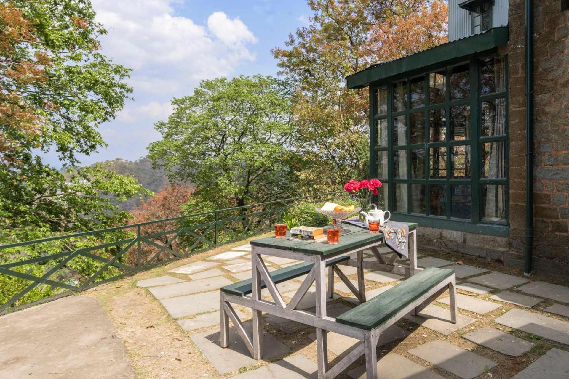 Stayvista At Padam Hill- Pet Friendly Villa With Garden Kasauli Exterior foto